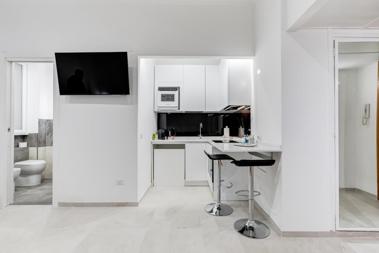 96 Degli Ubaldi Charming Suite Rome Bagian luar foto