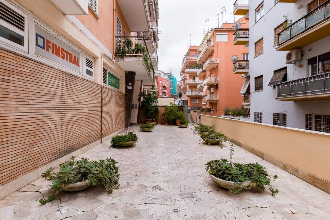 96 Degli Ubaldi Charming Suite Rome Bagian luar foto