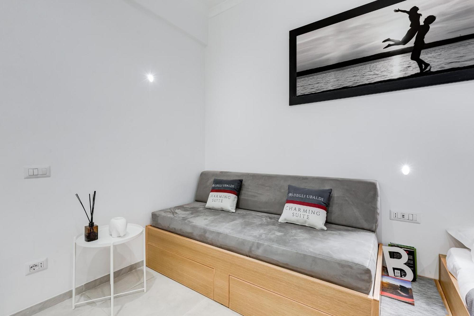 96 Degli Ubaldi Charming Suite Rome Bagian luar foto